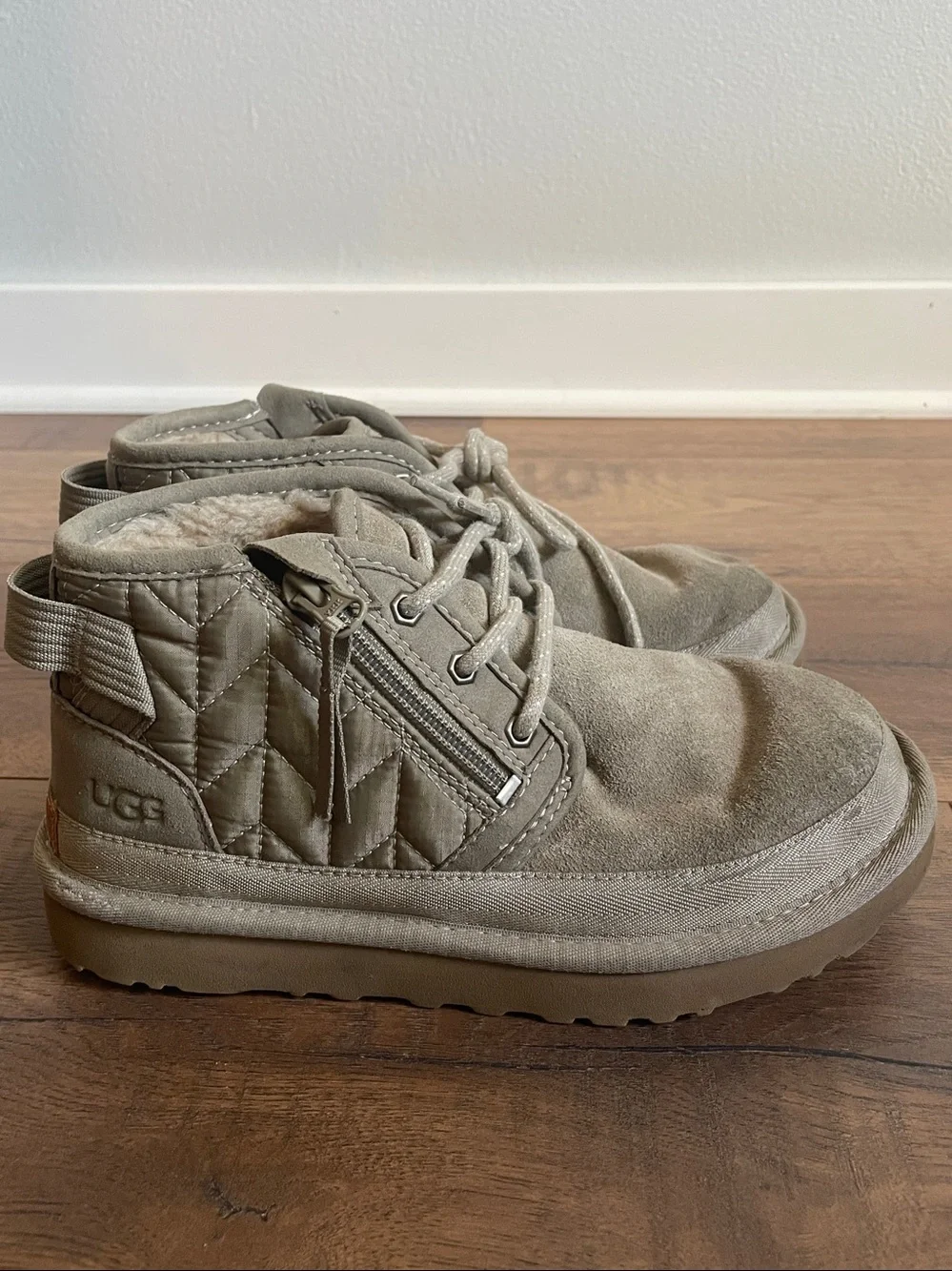 UGG Men's Neumel Zip Quilting Suede Boots Size 6 EU 39